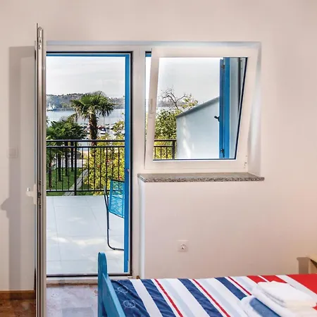 4 Bedroom Beautiful In