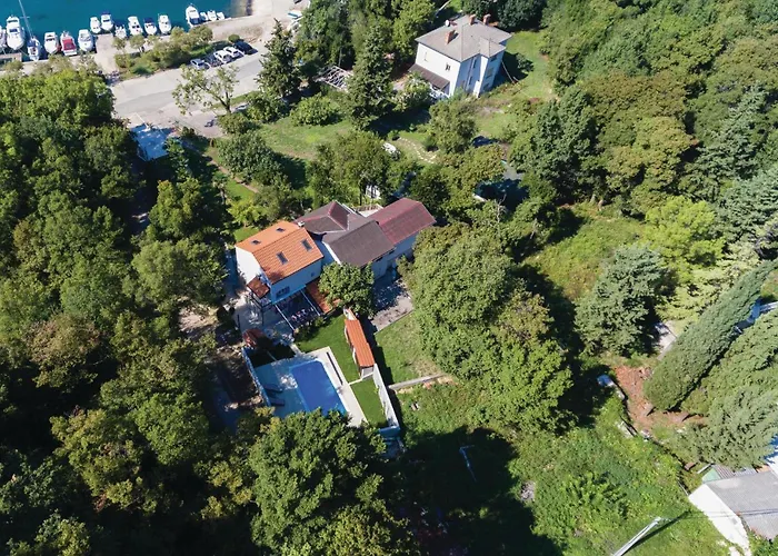 Ferienhaus 4 Bedroom Beautiful In