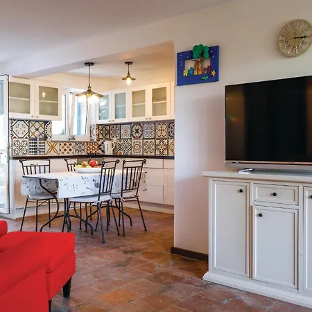 4 Bedroom Beautiful In Omišalj