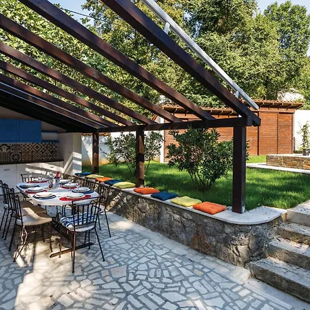 Tatil Evi 4 Bedroom Beautiful In Omišalj