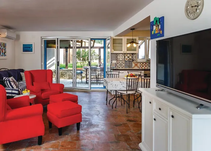 Ferienhaus 4 Bedroom Beautiful In *