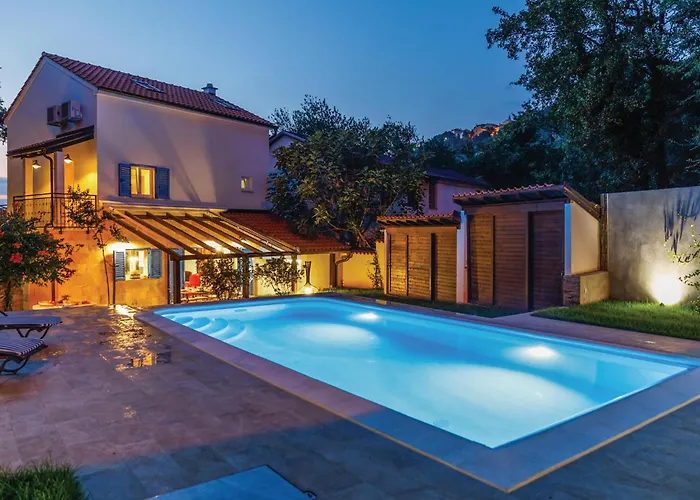Ferienhaus 4 Bedroom Beautiful In Omišalj